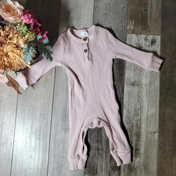 Mauve Baby Girl Ribbed Jumpsuit Romper Size 3-6 Months GUC - Picture 1 of 8